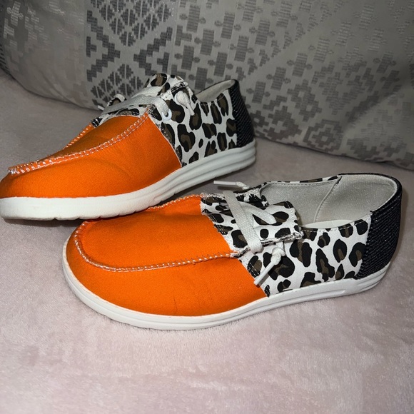 Orange, cheetah print & sparkly black slip ons. - Picture 1 of 7